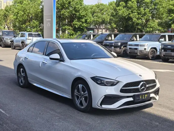 Mercedes-Benz C-Class 2022 Model C 200 L Sports Edition – фото 3