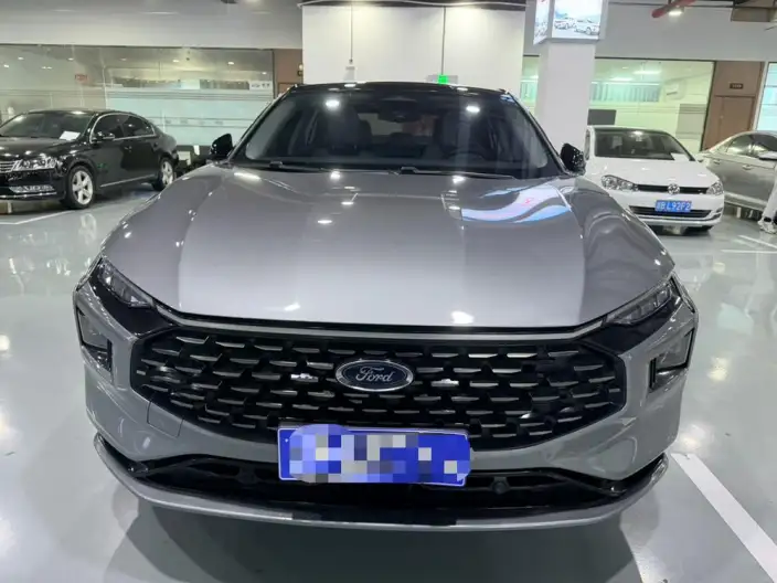Ford Mondeo 2022 Model Facelift EcoBoost 245 Luxury Model – фото 2