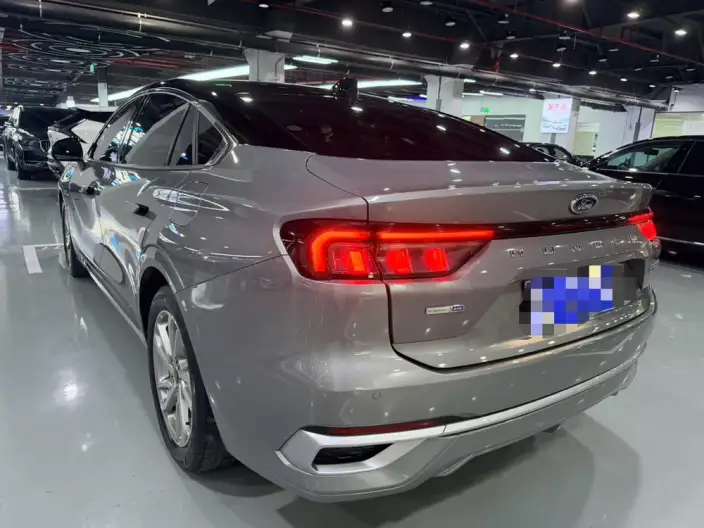 Ford Mondeo 2022 Model Facelift EcoBoost 245 Luxury Model – фото 4