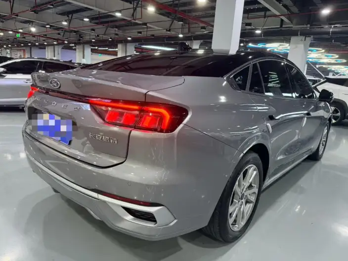 Ford Mondeo 2022 Model Facelift EcoBoost 245 Luxury Model – фото 6