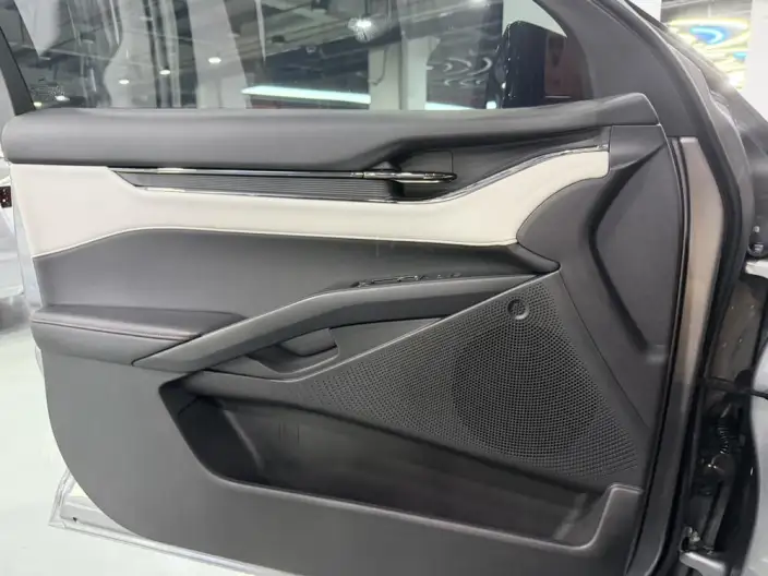 Ford Mondeo 2022 Model Facelift EcoBoost 245 Luxury Model – фото 7