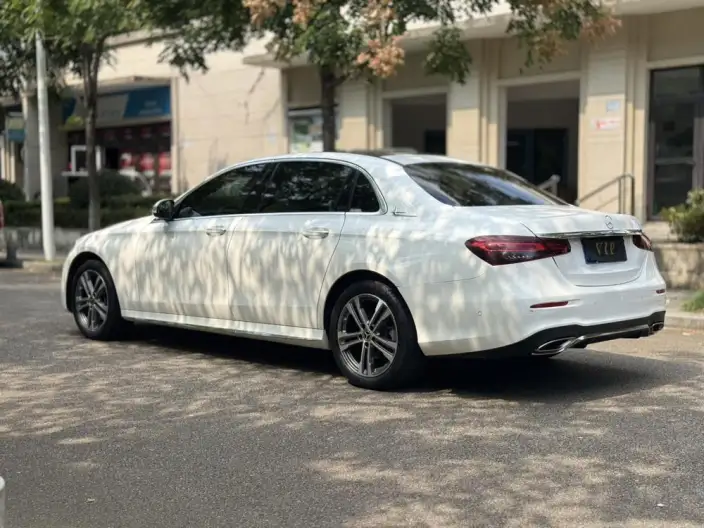 Mercedes-Benz E-Class 2021 Model E 260 L Sports sedan – фото 5
