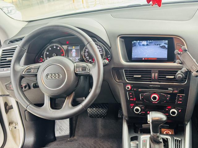 Audi Q5 2017 40 TFSI Technology – фото 13