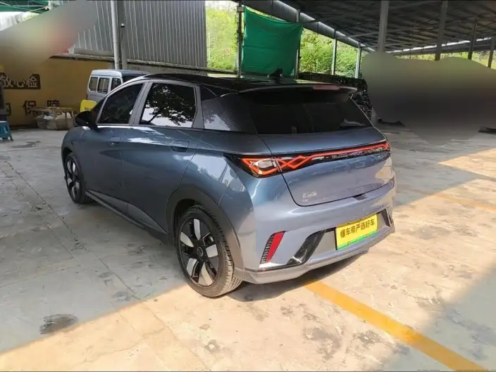 BYD Dolphin 2024 Model Honor Edition 401km Knight Edition – фото 3
