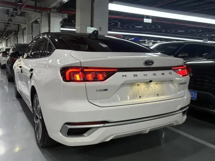 Ford Mondeo 2022 Model EcoBoost 245 Supreme Model – фото 3