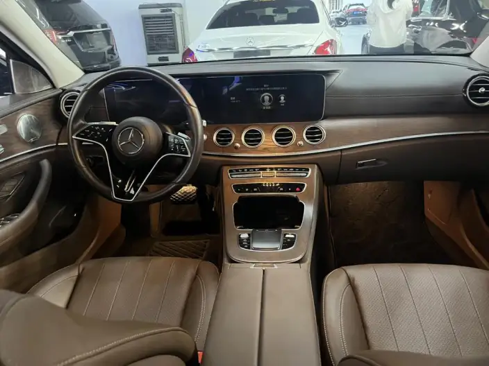 Mercedes-Benz E-Class 2023 Model E 300 L Fashion Model sedan – фото 6