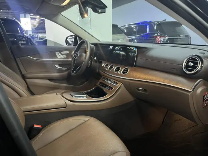 Mercedes-Benz E-Class 2023 Model E 300 L Fashion Model sedan – фото 7