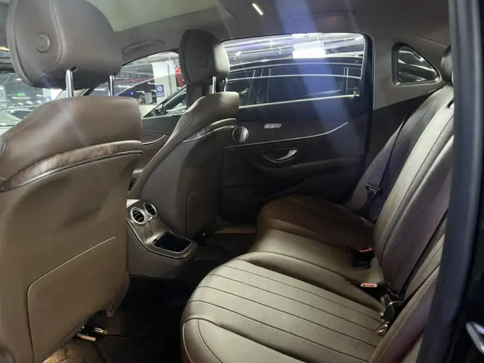 Mercedes-Benz E-Class 2023 Model E 300 L Fashion Model sedan – фото 9