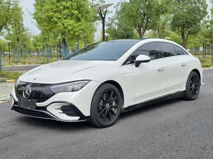 Mercedes-Benz EQE 2022 Model EQE 350 Pioneer Edition – фото 1