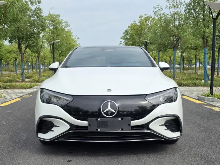 Mercedes-Benz EQE 2022 Model EQE 350 Pioneer Edition – фото 2