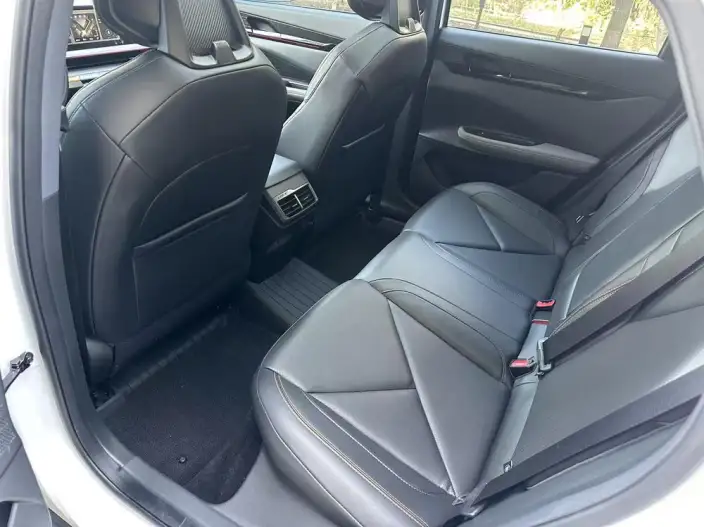Changan UNI-V 2023 Model 1.5T Exclusive Model – фото 10