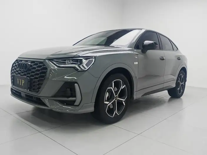 AUDI Q3 Sportback 2024 Model 40 TFSI Fashion Model – фото 1