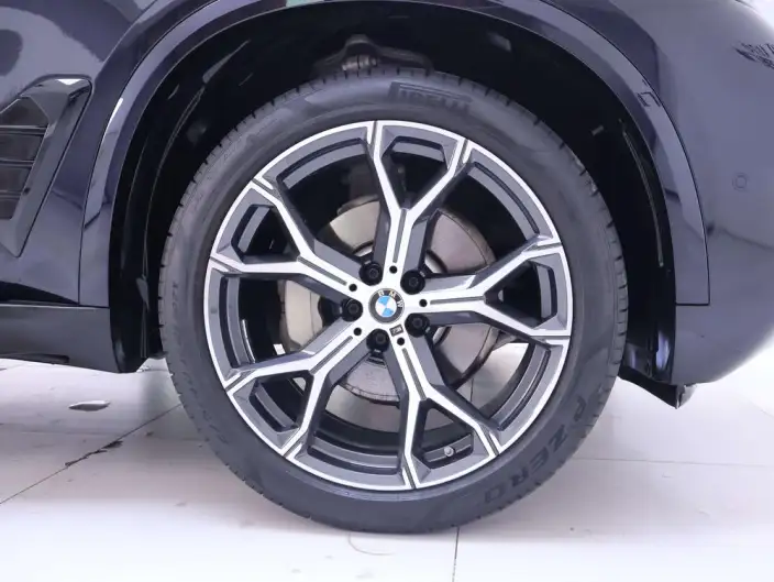 BMW X5 2023 Model xDrive30Li Exclusive Model M Sports Night Set – фото 4