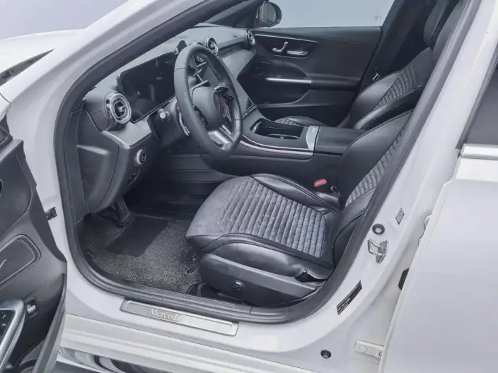Mercedes-Benz C-Class PHEV 2022 Model C 350 eL – фото 8