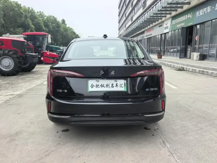 Hongqi E-QM5 2024 Model 450KM Travel Edition 100kW – фото 5