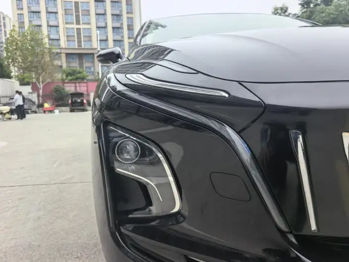 Hongqi E-QM5 2024 Model 450KM Travel Edition 100kW – фото 8