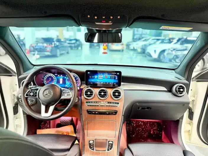 Mercedes-Benz GLC 2020 Model GLC 300 L 4MATIC Luxury Model – фото 7
