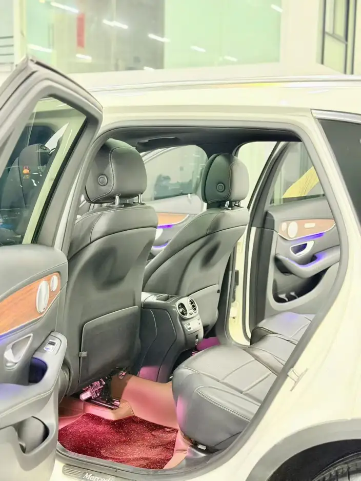 Mercedes-Benz GLC 2020 Model GLC 300 L 4MATIC Luxury Model – фото 9