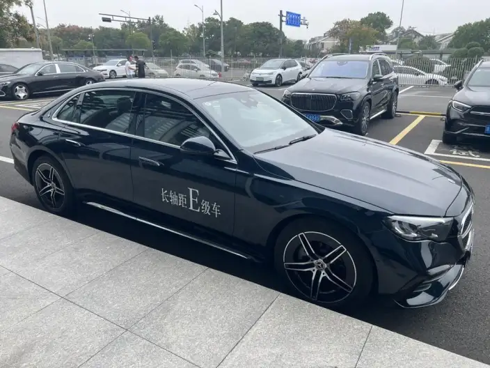 Mercedes-Benz E-Class 2024 Model E 260 L Sports sedan – фото 3
