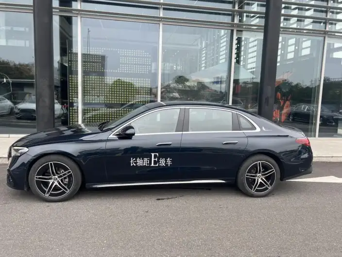 Mercedes-Benz E-Class 2024 Model E 260 L Sports sedan – фото 4