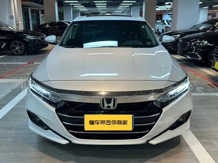 Honda Accord 2022 Model 260TURBO Deluxe Edition – фото 2