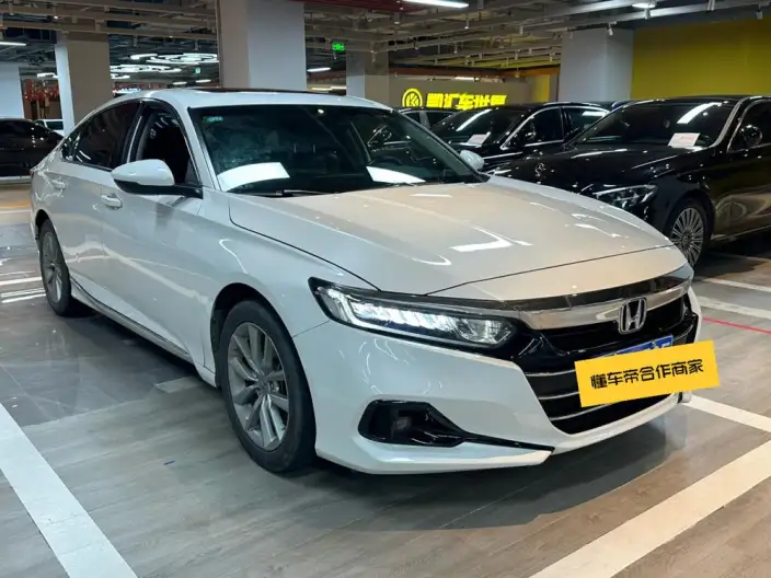 Honda Accord 2022 Model 260TURBO Deluxe Edition – фото 3