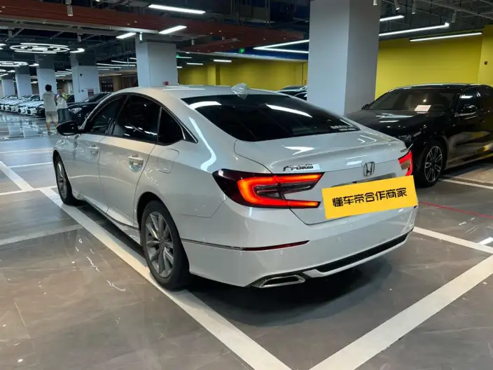 Honda Accord 2022 Model 260TURBO Deluxe Edition – фото 4