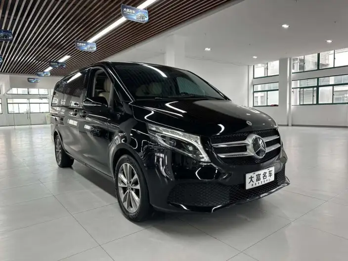 Mercedes-Benz V-Class 2021 Model V 260 Pilot Edition – фото 3