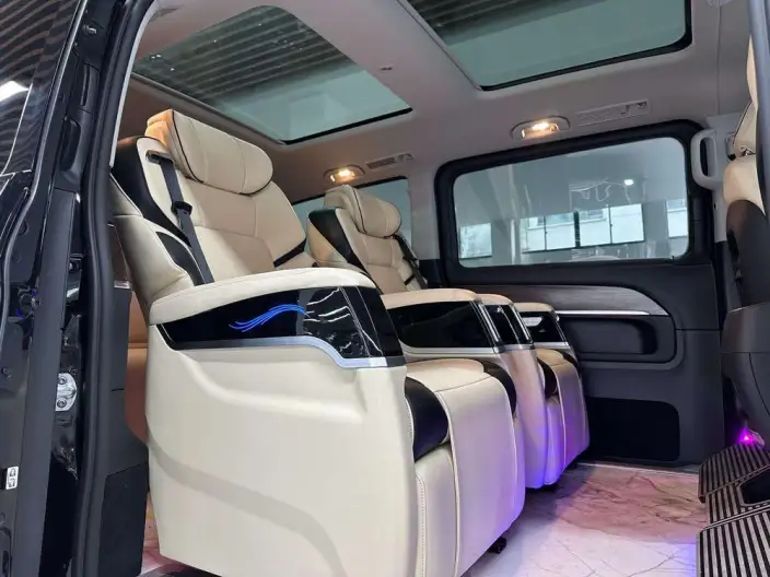 Mercedes-Benz V-Class 2021 Model V 260 Pilot Edition – фото 7