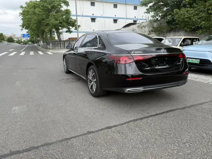 Mercedes-Benz E-Class 2024 Model Facelift E 300 L Fashion Model sedan – фото 4