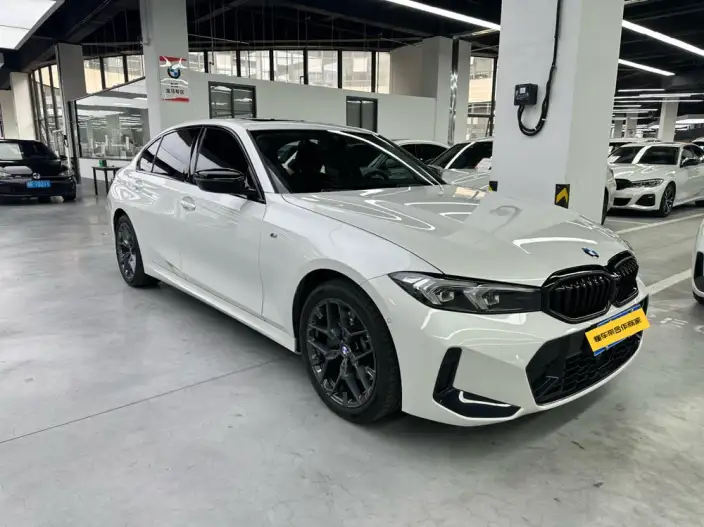 BMW 3 Series 2025 Model 330Li M Sports Night Set – фото 3