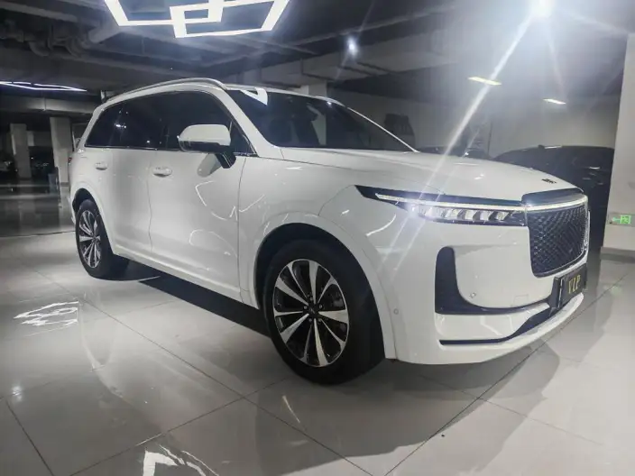Li Auto ONE 2020 Model Extended Range 6 seat Edition – фото 3