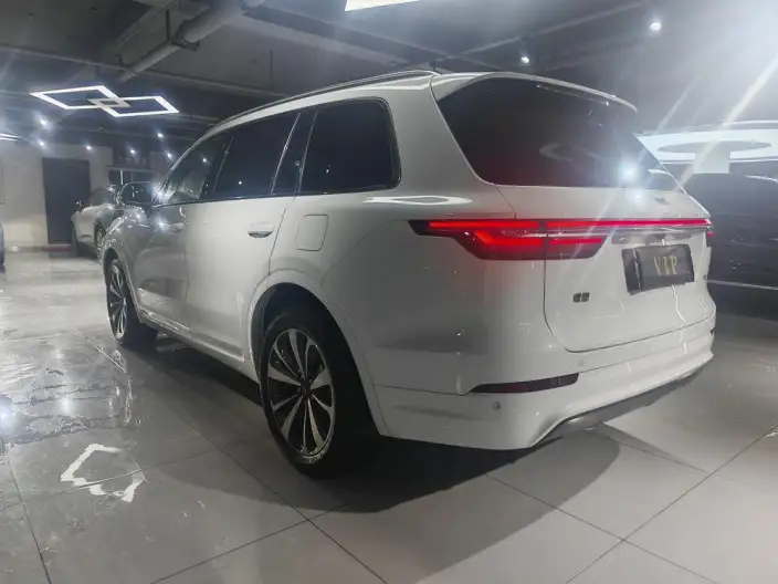 Li Auto ONE 2020 Model Extended Range 6 seat Edition – фото 4