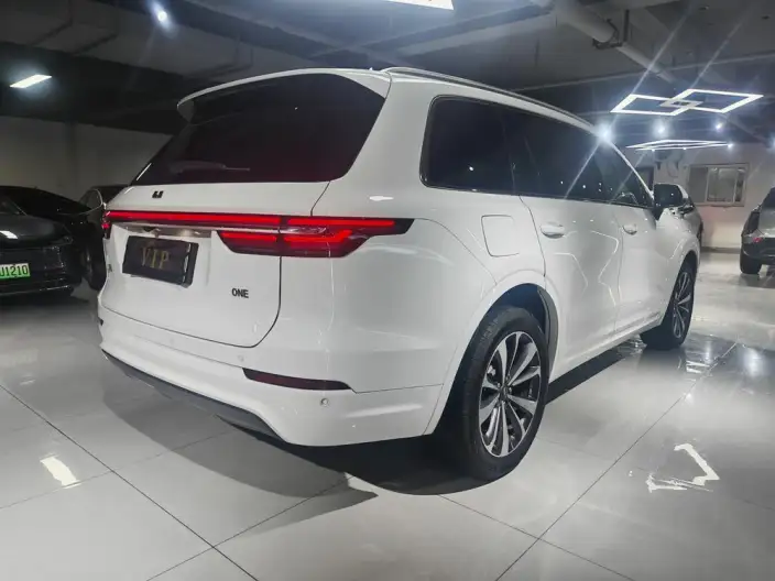 Li Auto ONE 2020 Model Extended Range 6 seat Edition – фото 6