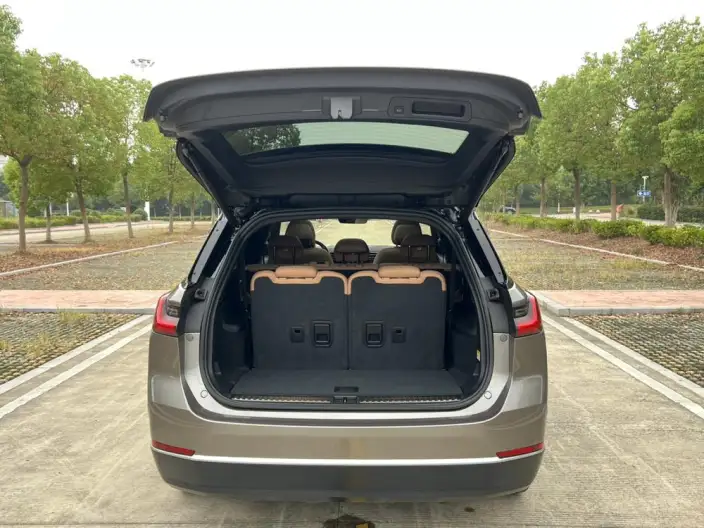 NIO ES8 2020 Model 415KM Base Edition VII seat – фото 10