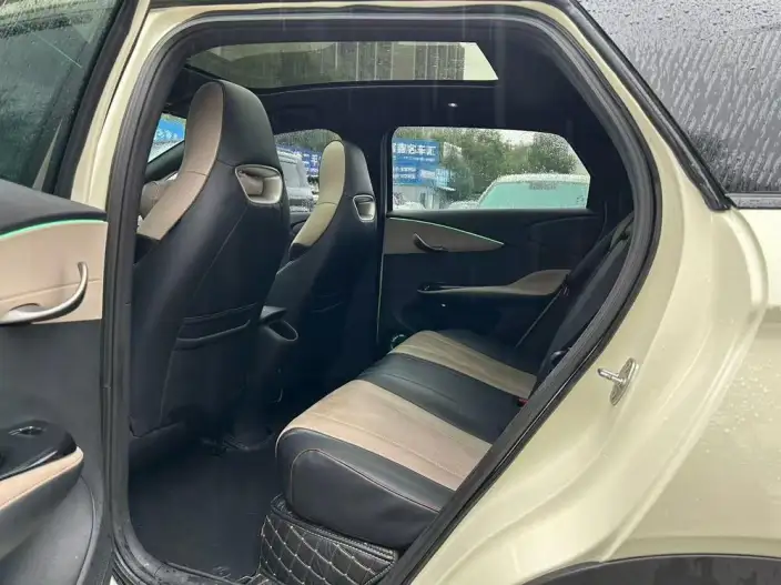 BYD Dolphin 2023 Model Fashion Edition – фото 9