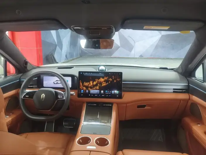 Aito M5 2025 Model Extended Range Ultra 4WD Edition – фото 6