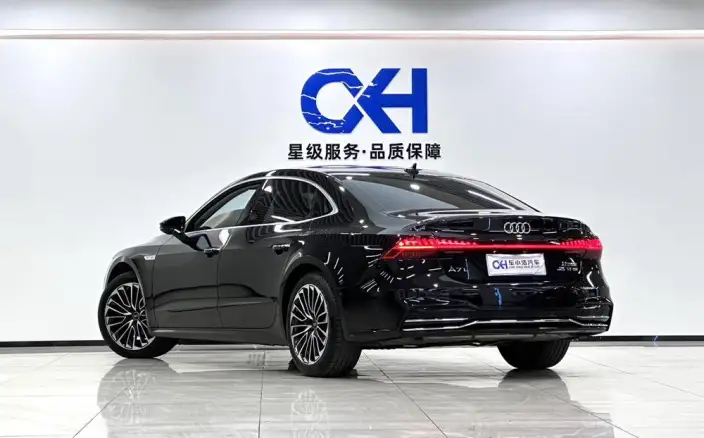 Audi A7 L 2024 Model 45 TFSI Luxury Model – фото 4