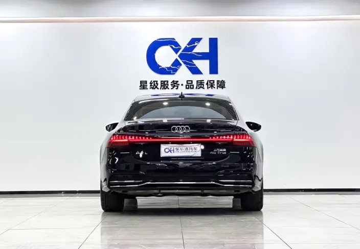 Audi A7 L 2024 Model 45 TFSI Luxury Model – фото 5
