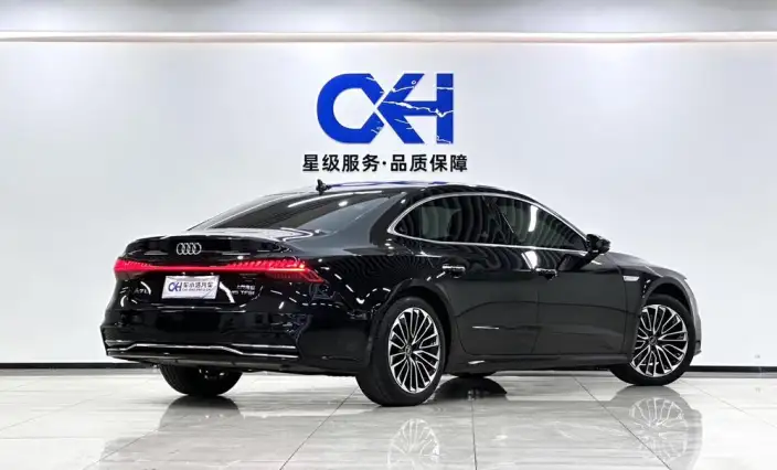 Audi A7 L 2024 Model 45 TFSI Luxury Model – фото 6