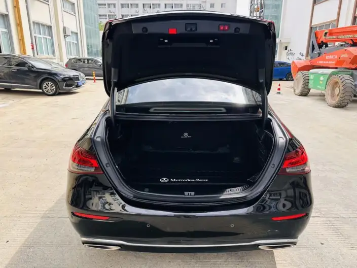 Mercedes-Benz E-Class 2022 Model Facelift II E 300 L Luxury Model sedan – фото 7