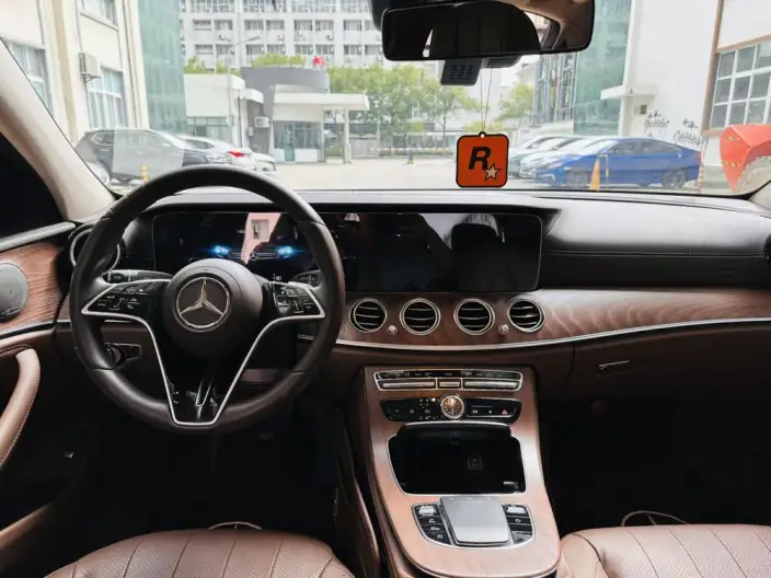 Mercedes-Benz E-Class 2022 Model Facelift II E 300 L Luxury Model sedan – фото 9
