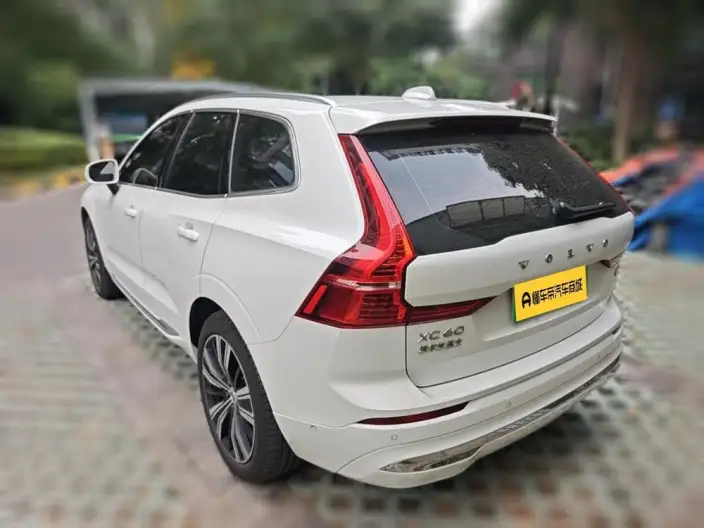 Volvo XC60 PHEV 2022 Model T8 4WD Smart Range Deluxe Edition