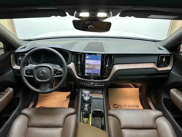 Volvo XC60 2024 Model B5 4WD Smart Range Deluxe Edition – фото 8