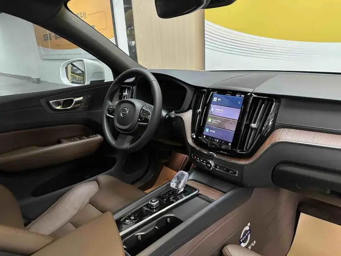 Volvo XC60 2024 Model B5 4WD Smart Range Deluxe Edition – фото 9