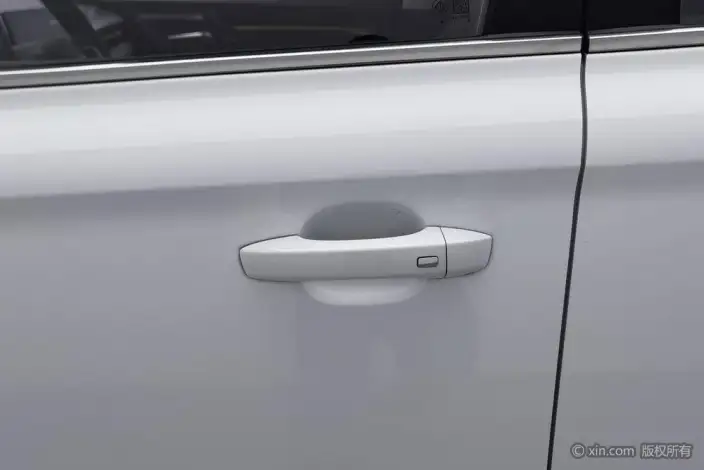Roewe i5 2021 Model 1.5L CVT Star Glory Edition – фото 9