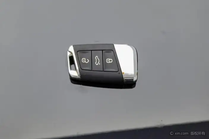 Volkswagen Passat PHEV 2020 Model 430PHEV Hybrid Deluxe Edition China VI – фото 6