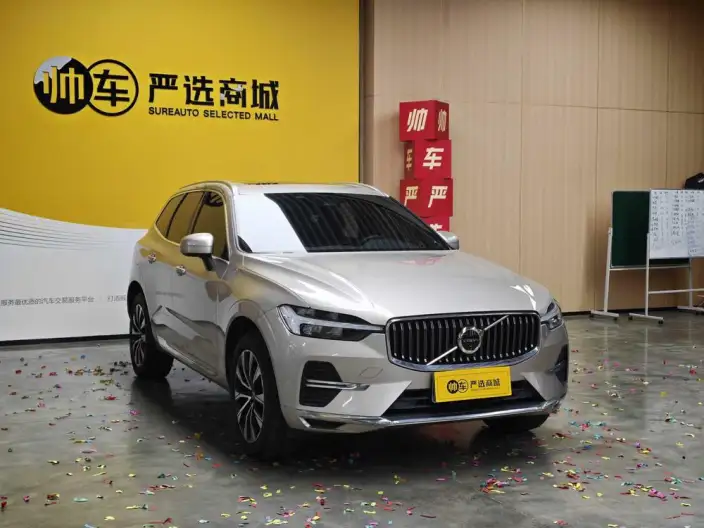 Volvo XC60 2024 Model B5 4WD Smart Range Deluxe Edition – фото 3
