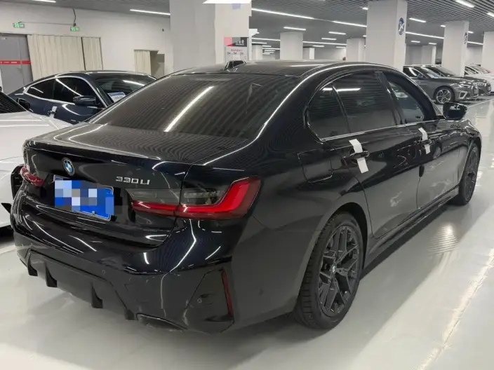 BMW 3 Series 2025 Model 330Li M Sports Night Set – фото 6