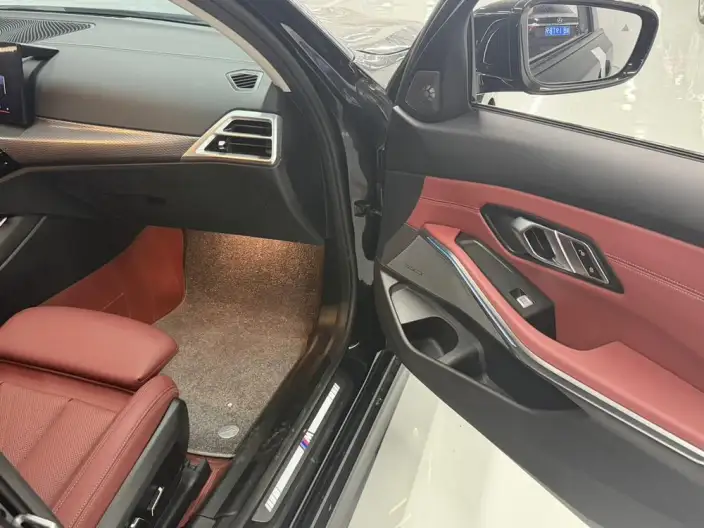 BMW 3 Series 2025 Model 330Li M Sports Night Set – фото 7